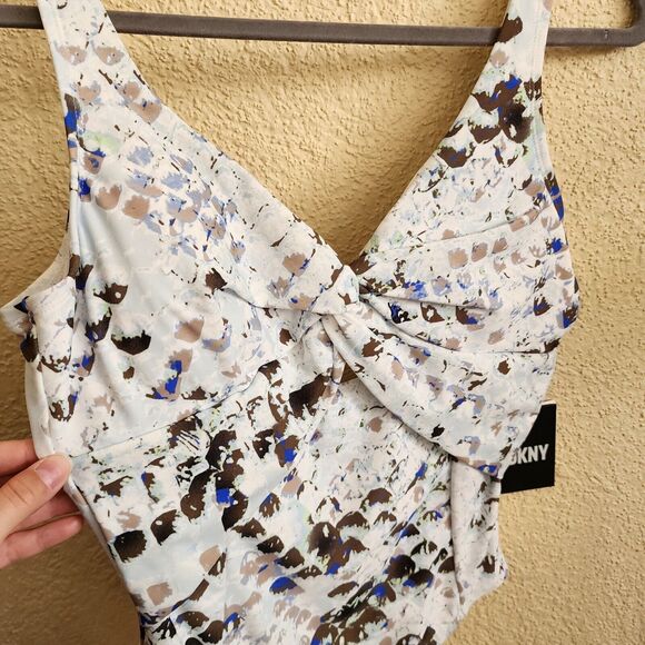 DKNY SPLASH Twist-Front Cutout One-Piece Swimsuit Size 10  Mermaid Scales White - Picture 5 of 8